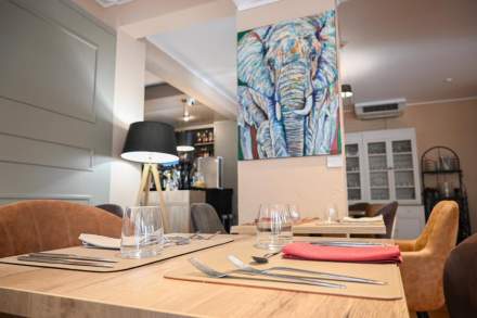 La Lune de mougins à Mougins restaurant table intérieur