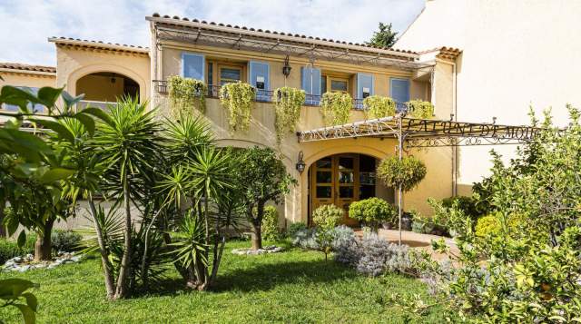 Hotel La Lune de Mougins à Mougins verdure entrée