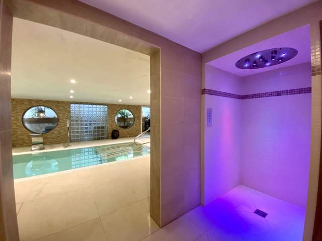 Hotel La Lune de Mougins à Mougins spa douche et bassin